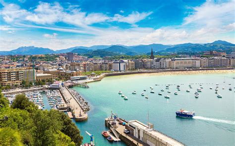 san sebastian malaga vuelos|Vuelos directos Desde San Sebastián A Málaga desde solo